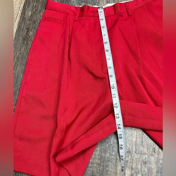 Cutter & Buck Women Bermuda Pleated High Rise Red Dress Shorts Size 8 - Picture 6 of 10